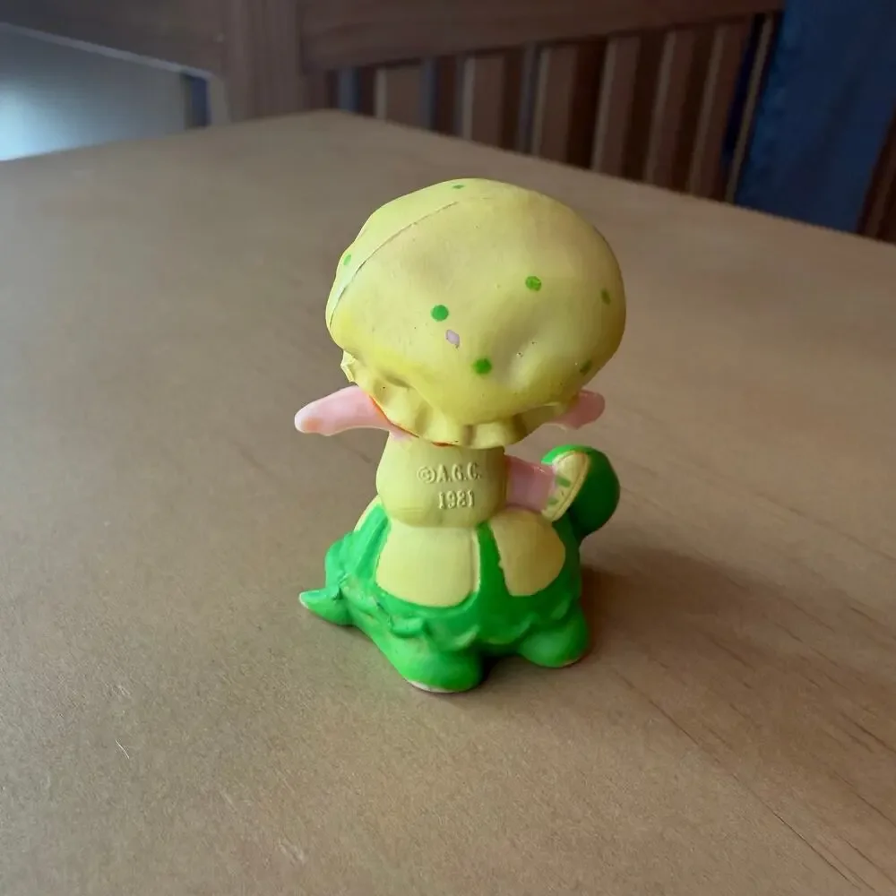 vintage 1980s Strawberry Shortcake Apple Dumplin & Tea Time Turtle PVC figurine